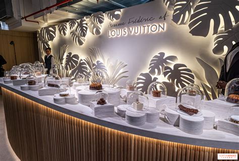 maxime frédéric louis vuitton café